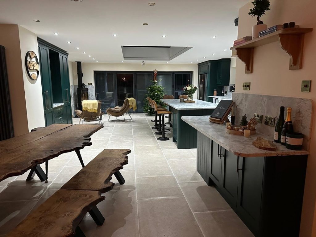 Bespoke Kitchens, from Penyard Kitchens. We design, manufacture and install bespoke kitchens and bedrooms. From traditional kitchens to the latest modern designs, bespoke bedrooms, bespoke rooms, under stairs storage, media walls, home offices, bookcases, utility rooms, bespoke carpentry for Ross on Wye, Herefordshire, Forest of Dean, Gloucestershire, Monmouthshire bespoke kitchens